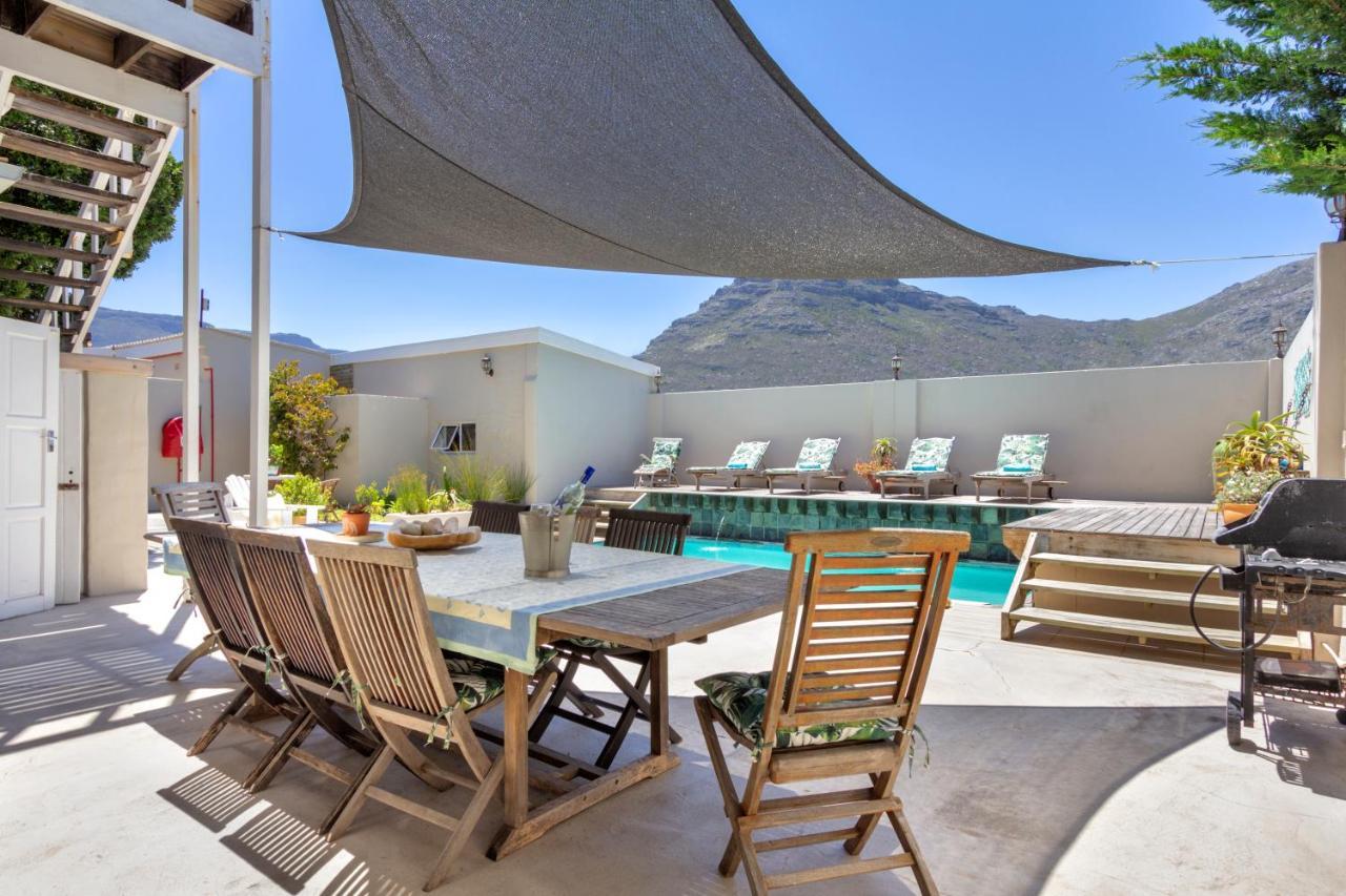 The Beach House Guest House Kaapstad Buitenkant foto