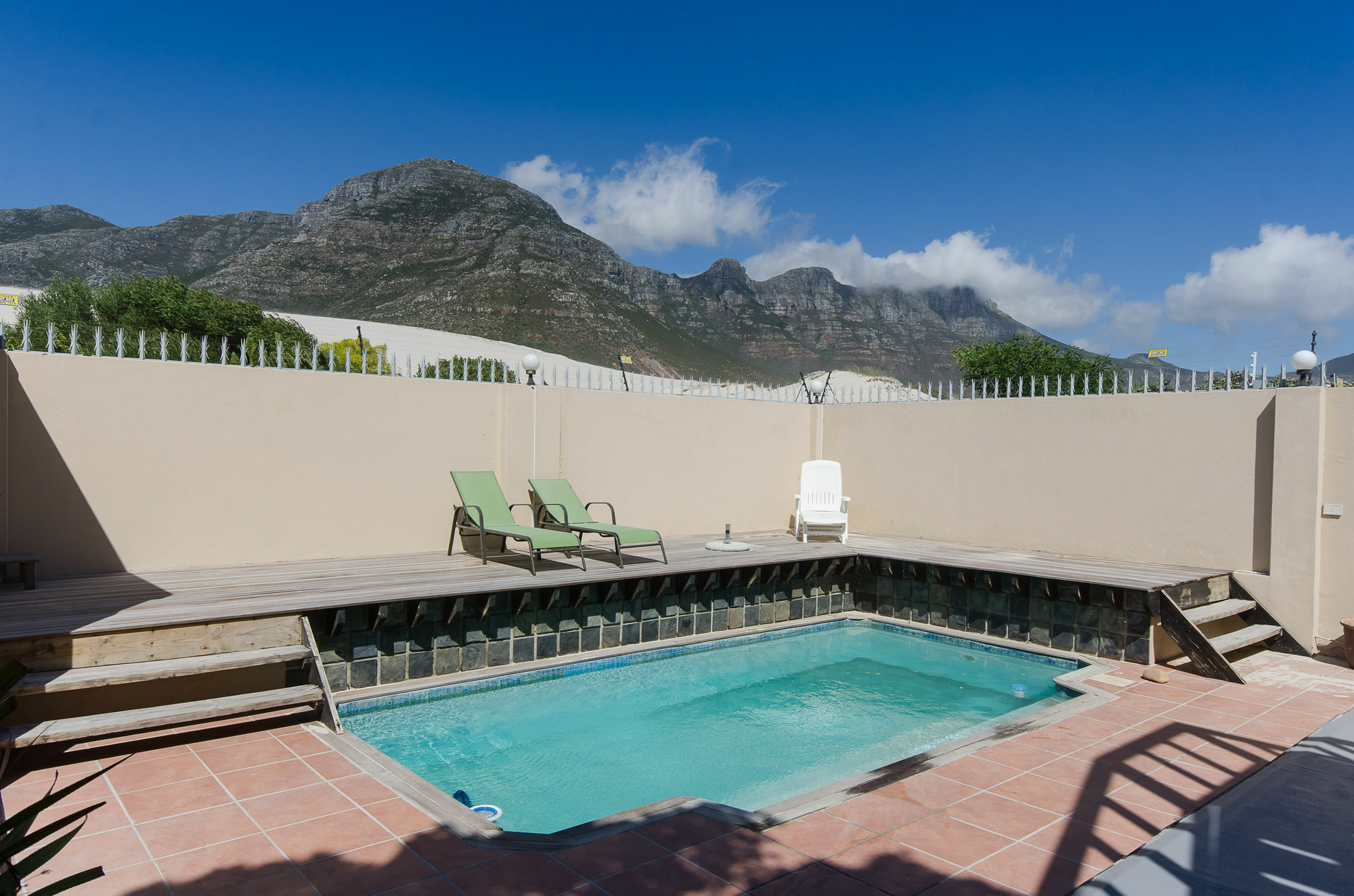 The Beach House Guest House Kaapstad Buitenkant foto