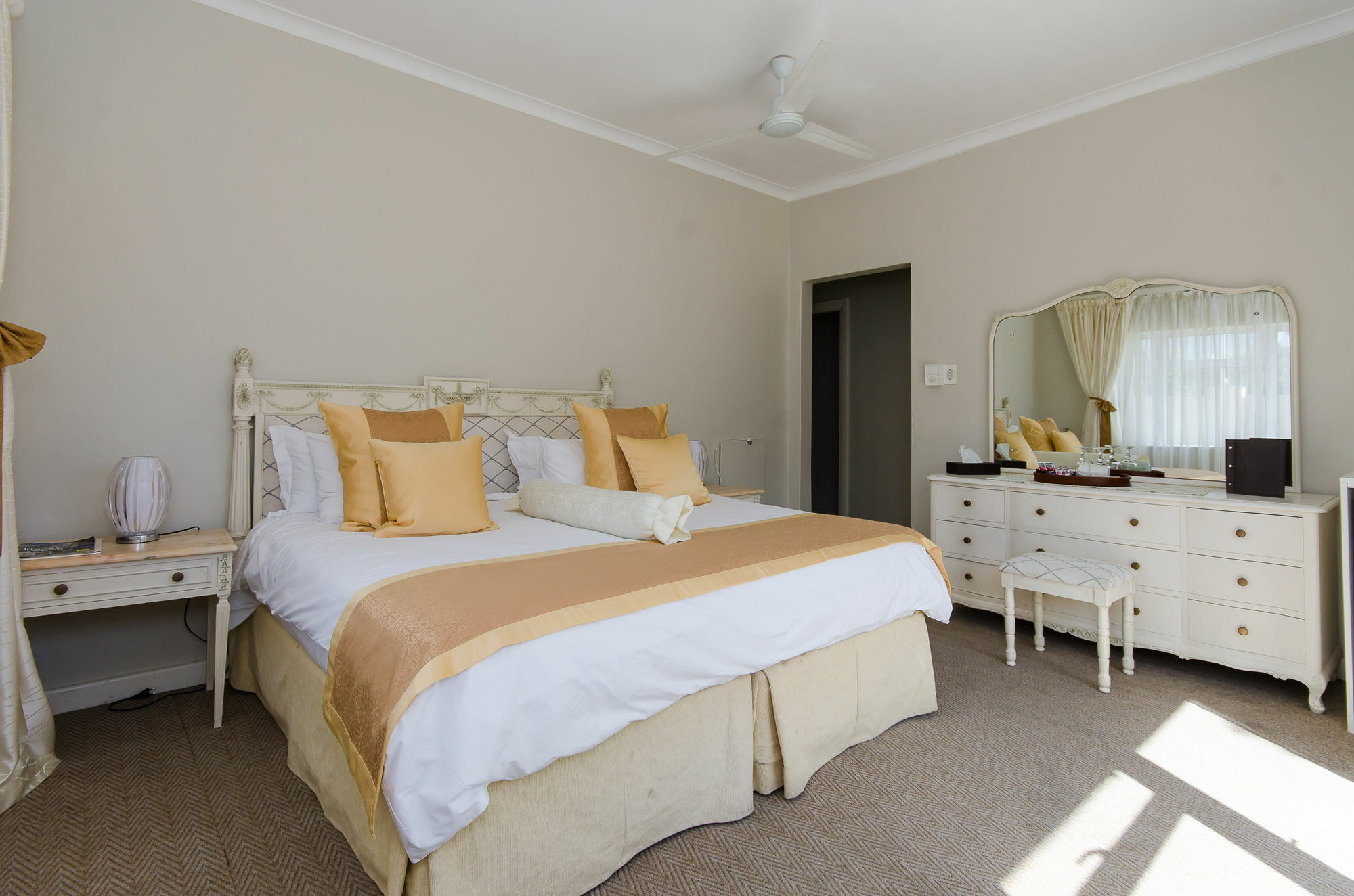 The Beach House Guest House Kaapstad Buitenkant foto