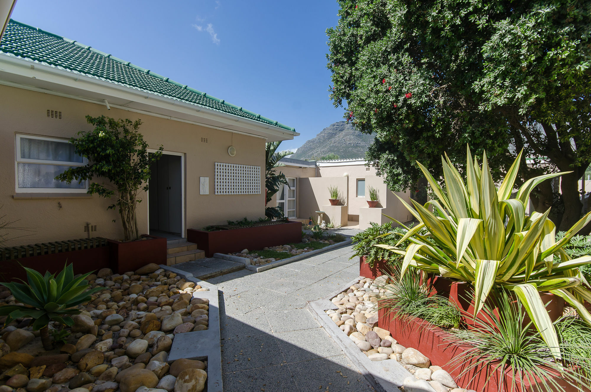 The Beach House Guest House Kaapstad Buitenkant foto
